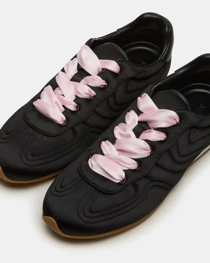 Abbi sort satin Abbi sort satin