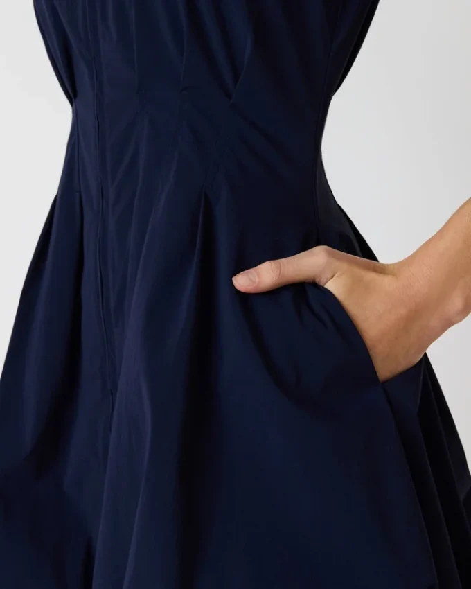 Dyanne-kjole i marineblå Dyanne-kjole i marineblå