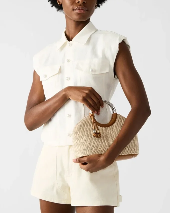 Geena stråtaske, lys natur