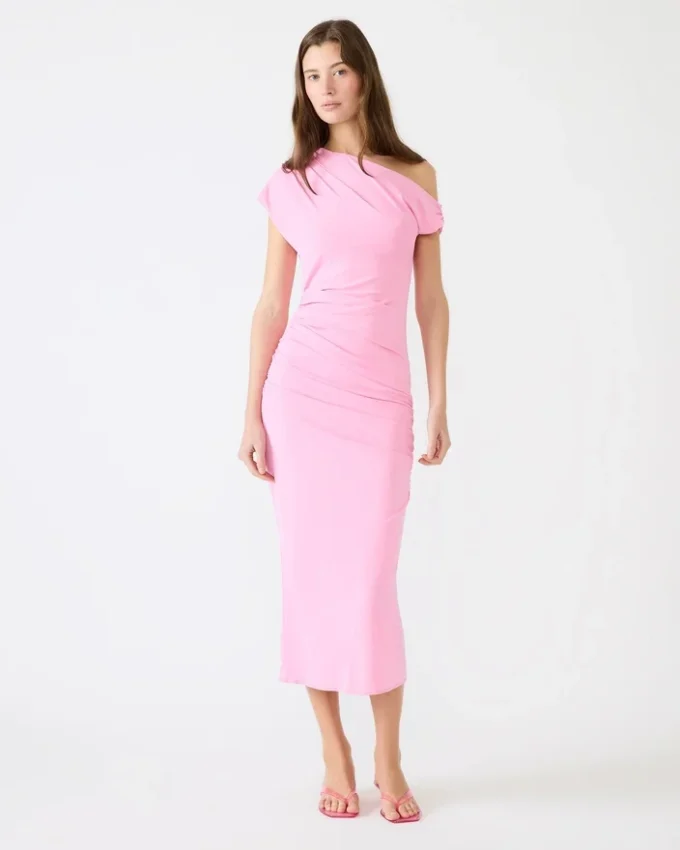 Gracelyn-kjole i farven Pink Taffy Gracelyn-kjole i farven Pink Taffy