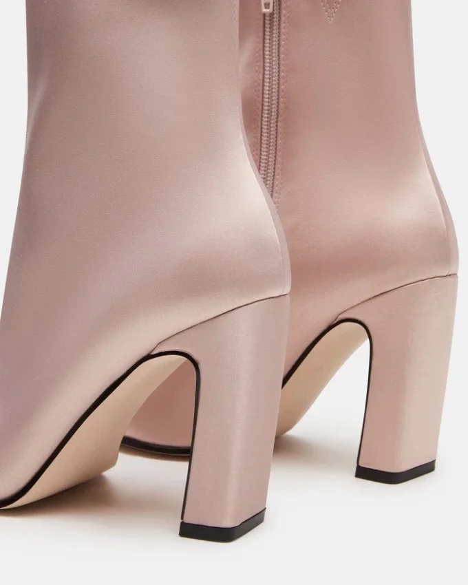 Lizabelle Mauve Lizabelle Mauve