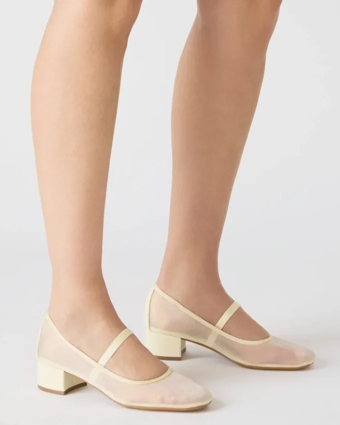 Mural Butter Yellow Mural Butter Yellow