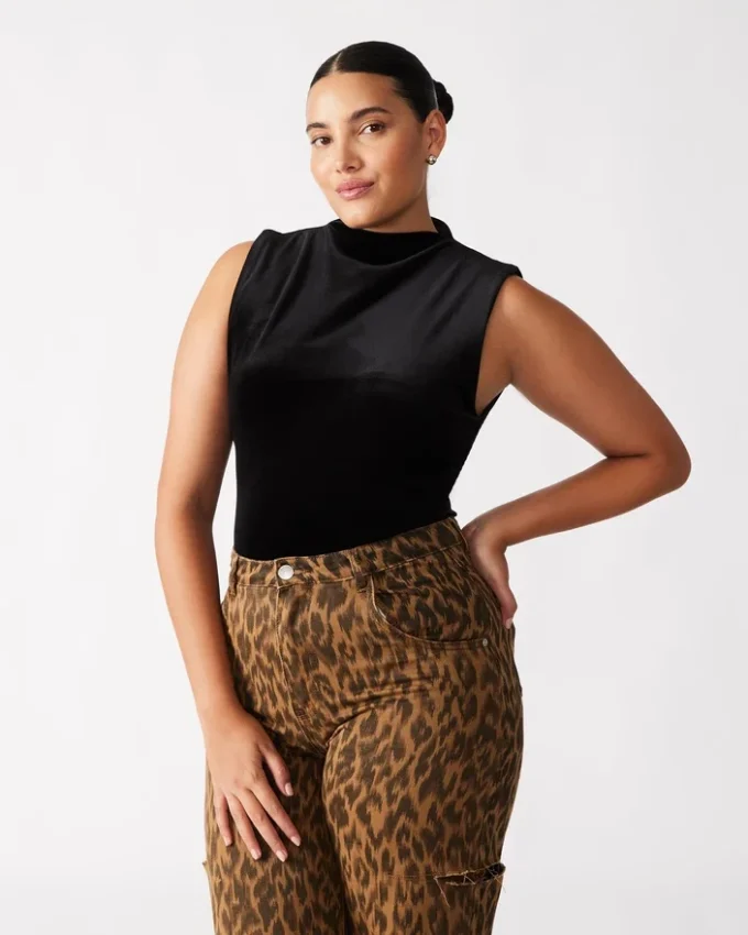 Nikola bodysuit, sort