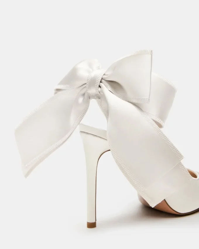 Teacup-farvet elfenbensfarvet satin