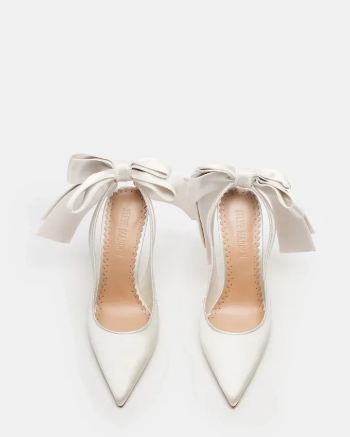 Teacup-farvet elfenbensfarvet satin