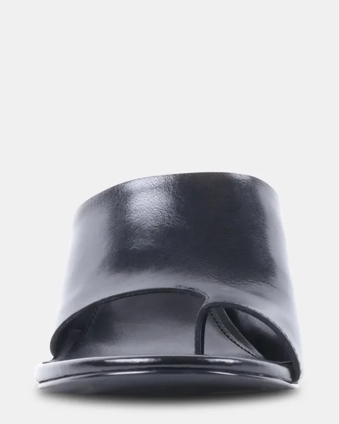 Valentin sort læder